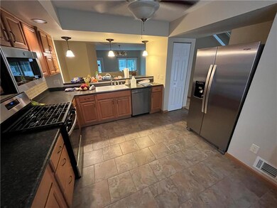 121 Franklin Ct, Bethlehem, PA 18020 - photo 7