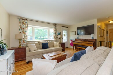 6 Mason Ct, Albany, NY 12211 - photo 7