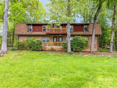 125 Atwood Dr, Hendersonville, NC 28792 - photo 2