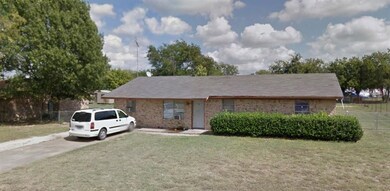 303 Simpson Dr, Sherman, TX 75092 - photo 2