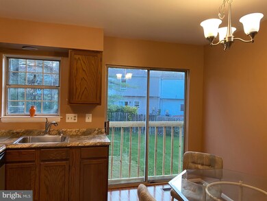 6806 Hawthorne St, Hyattsville, MD 20785 - photo 4