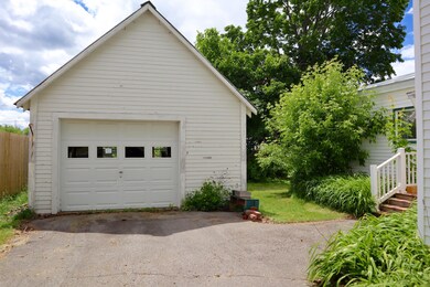 Detached Garage