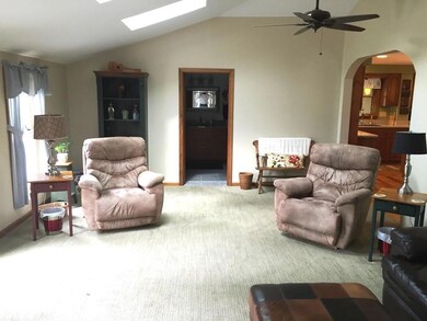 Carpeted Living Room/Cathedral...