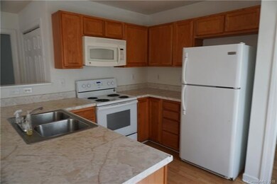 548 N Center St, Statesville, NC 28677 - photo 5