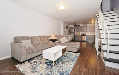 21 Long Pond Ln, Staten Island, NY 10304 - photo 2