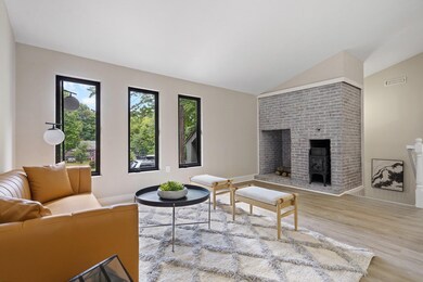 44 Redfield Cir, Derry, NH 03038 - photo 5