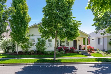 1022 Sandoz St, Central Point, OR 97502 - photo 3