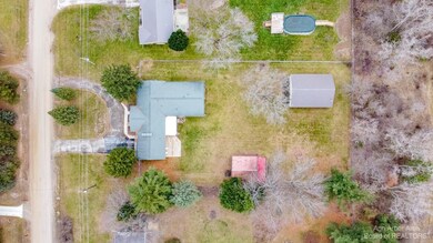 8102 E Carpenter Rd, Davison, MI 48423 - photo 5