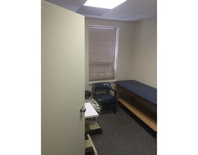 955 Main St unit G1, Winchester, MA 01890 - photo 5