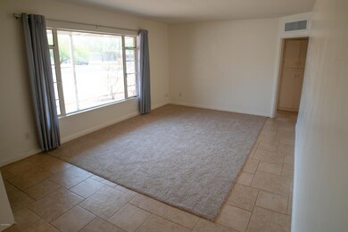 Living room 1