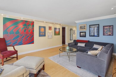 1555 N Astor St unit 12SE, Chicago, IL 60610 - photo 5