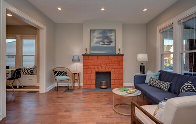 Living Room (2)