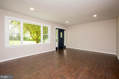 13805 Lewisdale Rd, Clarksburg, MD 20871 - photo 6