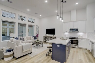 105 W Whitney St unit F, Houston, TX 77018 - photo 6