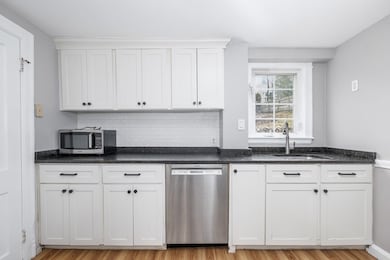 18 Larch Rd, Wellesley, MA 02482 - photo 5