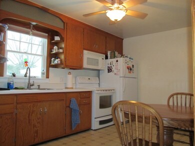 2041 Julius St, Cross Plains, WI 53528 - photo 5