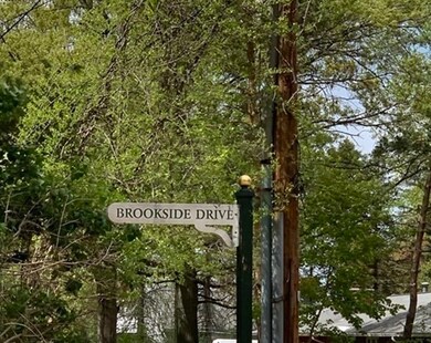 650 Brookside Dr unit F, Andover, MA 01810 - photo 2