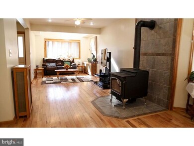 921 Stokes Ave, Collingswood, NJ 08108 - photo 2