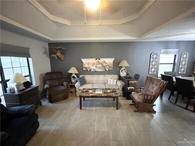 925 Katrin Dr, Alamo, TX 78516 - photo 4