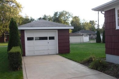 3236 Garfield Ave, Highland, IN 46322 - photo 2