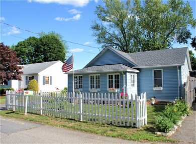 120 Coburn St, Warwick, RI 02889 - photo 2