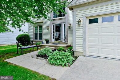 8803 Bovelder Dr, Laurel, MD 20708 - photo 2