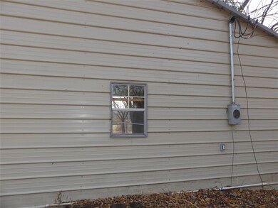 106 Center Ct, Springtown, TX 76082 - photo 7