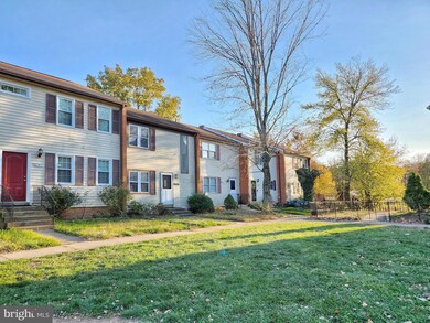 8245 Wycliffe Ct, Manassas, VA 20109 - photo 2
