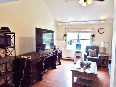 27 Milford St, Plymouth, MA 02360 - photo 4