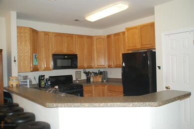 100PineSt#5 Lkehurst