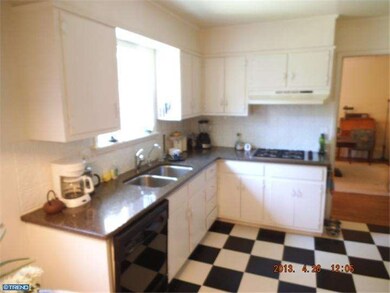 906 Dallam Rd, Newark, DE 19711 - photo 3