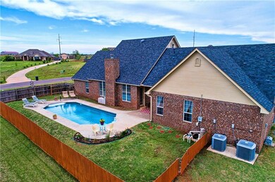 15800 Sterling Canyon Dr, Oklahoma City, OK 73165 - photo 2