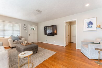 1087 Lamonte Ln, Houston, TX 77018 - photo 5