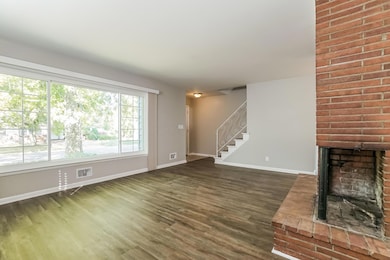 298 Pineview Dr, Columbus, OH 43213 - photo 6