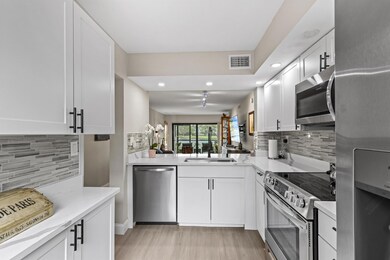 12829 Briarlake Dr unit I102, West Palm Beach, FL 33418 - photo 3