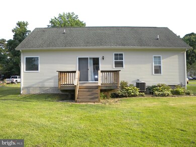 270 Monroe Dr, Colonial Beach, VA 22443 - photo 5