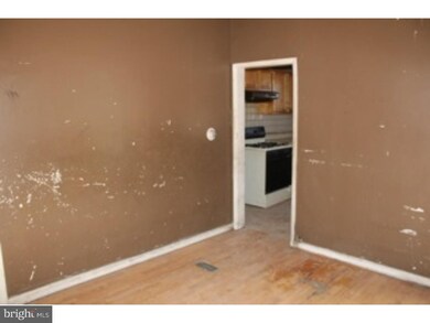 724 York St, Camden, NJ 08102 - photo 2