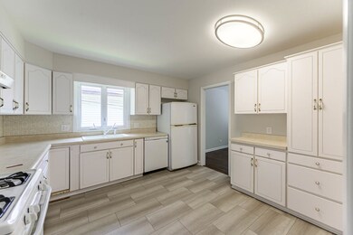 2329 Alexander Terrace, Homewood, IL 60430 - photo 6