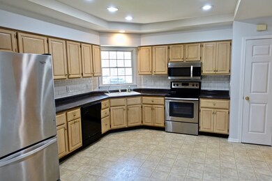 2410 N Ivanhoe St, Muncie, IN 47304 - photo 6