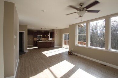 Kitchen/Eating Area