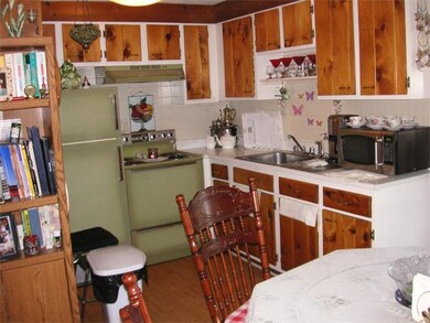 28 Shawsheen Ct unit B, Lawrence, MA 01843 - photo 4