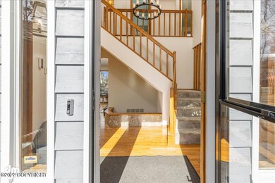 02-Entry 20220413-DW-3377