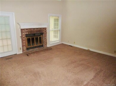 12525 Cliffcreek Dr, Huntersville, NC 28078 - photo 3