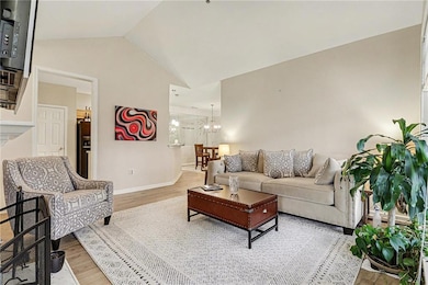 933 Sandringham Dr, Alpharetta, GA 30004 - photo 4