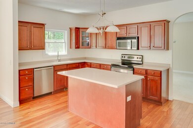 2721 Avalon Woods Ct, Portage, MI 49024 - photo 2