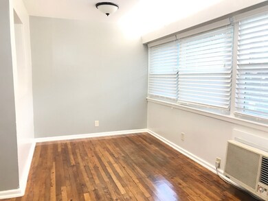 1608 Colquitt St unit 1, Houston, TX 77006 - photo 2