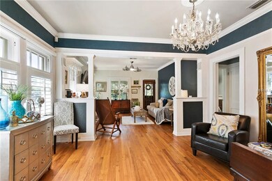 Dining space to Living