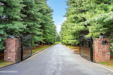 Entry Gates to Lane 1