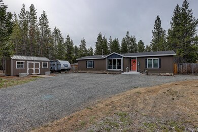 17477 Auklet Dr, Bend, OR 97707 - photo 2