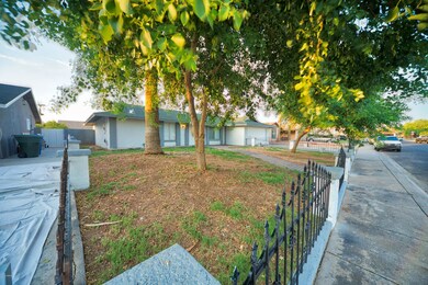 7942 W Heatherbrae Dr unit 6, Phoenix, AZ 85033 - photo 4